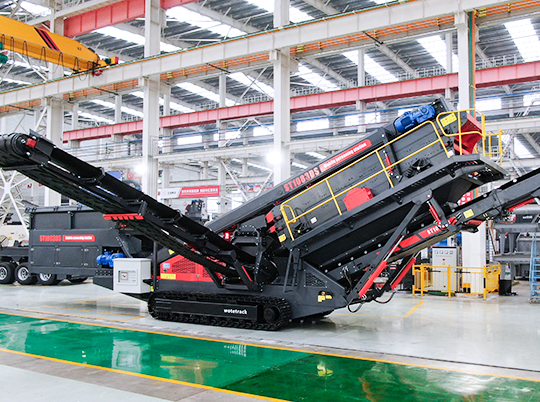 如何輕松應(yīng)對(duì)礦山破碎篩分的場(chǎng)地限制和基建難題？履帶式移動(dòng)破碎篩分站給你答案