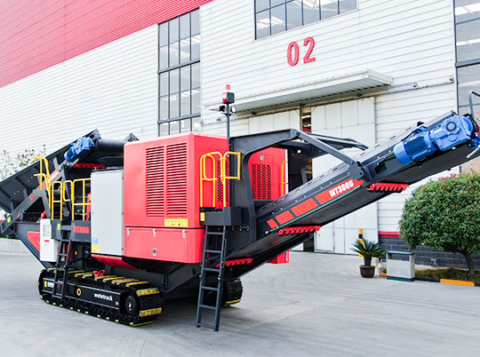紅星履帶移動(dòng)破碎篩分站，行走的破碎制砂廠！無(wú)需基建，投資成本更低！