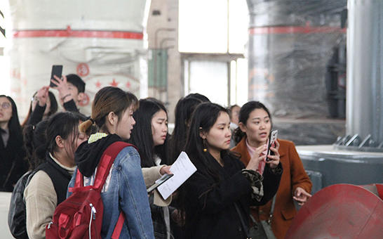 紅星：守護(hù)綠水青山，大國(guó)重器責(zé)無(wú)旁貸